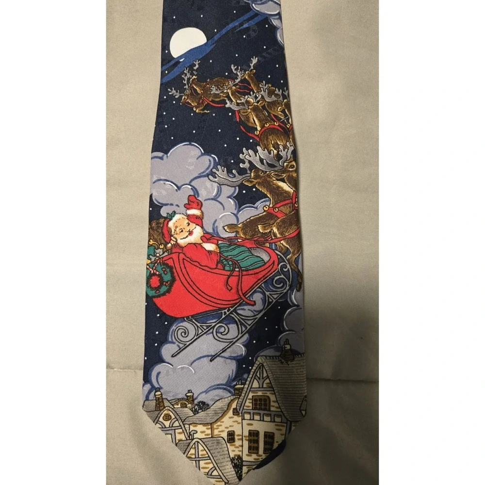 Hallmark Yule Tie Greetings Christmas Santa Sleigh Reindeer Holiday Necktie